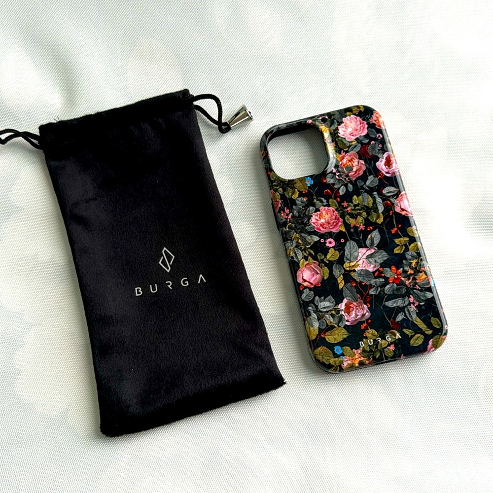 Burga Bloomy Garden Vintage IPhone 15 Tough Case
